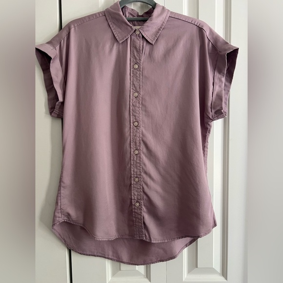 Tilley Tops - Short-Sleeve Button-Down Shirt in Dusty Mauve